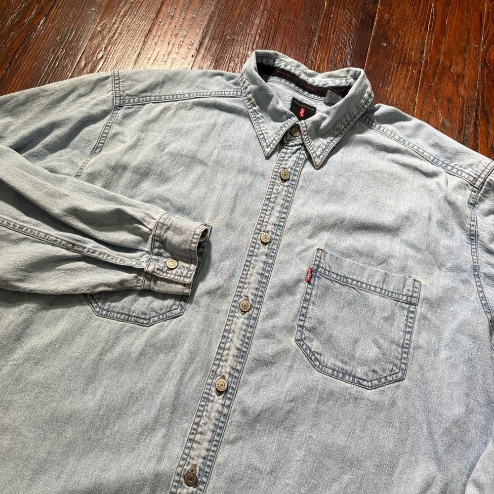 Vintage 1999 Levis Denim Shirt Mens L Blue Red Tab Western Metal‎ Button Up